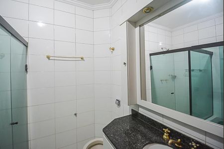 Casa à venda com 250m², 3 quartos e 5 vagas Casa à venda com 250m², 3 quartos e 5 vagasBanheiro