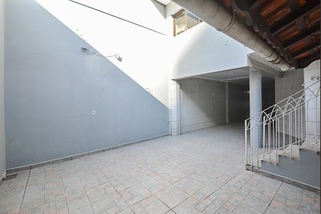 Casa à venda com 250m², 3 quartos e 5 vagas Casa à venda com 250m², 3 quartos e 5 vagasChurrasqueira