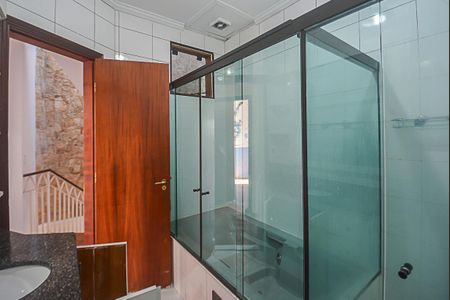 Casa à venda com 250m², 3 quartos e 5 vagas Casa à venda com 250m², 3 quartos e 5 vagasBanheiro