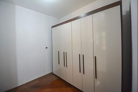 Casa à venda com 250m², 3 quartos e 5 vagas Casa à venda com 250m², 3 quartos e 5 vagasCloset da suíte