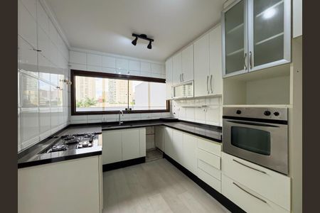 Foto 01 de casa à venda com 3 quartos, 250m² em Baeta Neves, São Bernardo do Campo