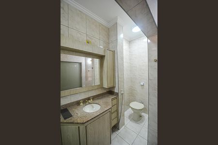 Casa à venda com 250m², 3 quartos e 5 vagas Casa à venda com 250m², 3 quartos e 5 vagasBanheiro da Suíte