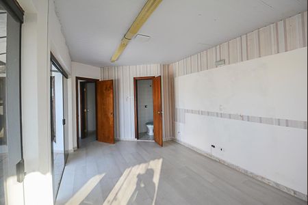 Casa à venda com 250m², 3 quartos e 5 vagas Casa à venda com 250m², 3 quartos e 5 vagasQuarto de Serviço