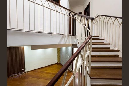 Casa à venda com 250m², 3 quartos e 5 vagasFoto 01