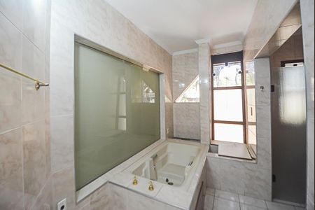 Casa à venda com 250m², 3 quartos e 5 vagas Casa à venda com 250m², 3 quartos e 5 vagasBanheiro da Suíte