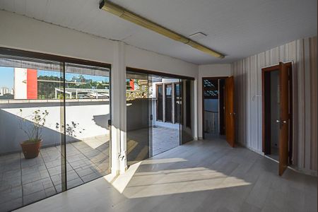 Casa à venda com 250m², 3 quartos e 5 vagas