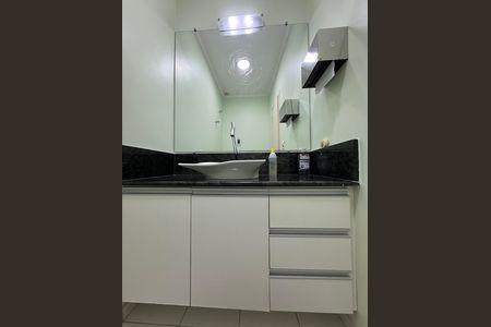 Apartamento para alugar com 73m², 4 quartos e sem vaga