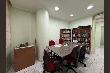 Apartamento para alugar com 73m², 4 quartos e sem vaga