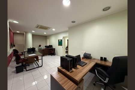 Apartamento para alugar com 73m², 4 quartos e sem vaga