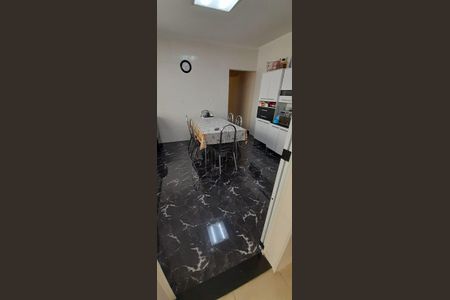 Casa para alugar com 146m², 3 quartos e 2 vagas Casa para alugar com 146m², 3 quartos e 2 vagasCozinha