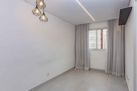 Sala de apartamento à venda com 2 quartos, 37m² em Jardim Santa Emília, São Paulo