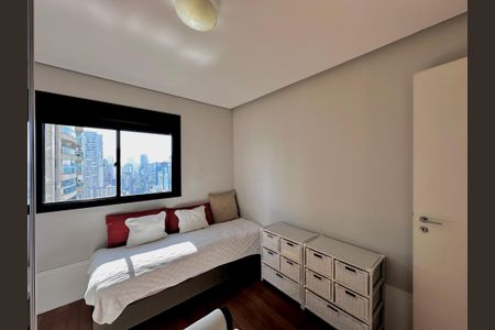 Apartamento à venda com 290m², 4 quartos e 3 vagas Apartamento à venda com 290m², 4 quartos e 3 vagasSuíte 2