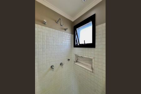 Apartamento à venda com 290m², 4 quartos e 3 vagas Apartamento à venda com 290m², 4 quartos e 3 vagasBanheiro Suíte 2