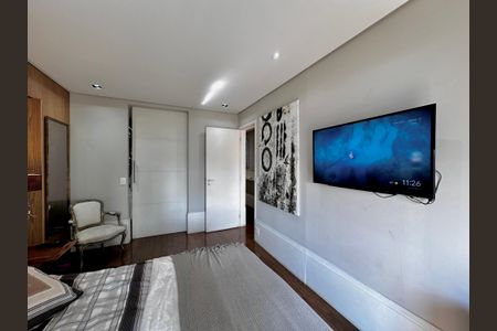 Apartamento à venda com 290m², 4 quartos e 3 vagas Apartamento à venda com 290m², 4 quartos e 3 vagasSuíte 3
