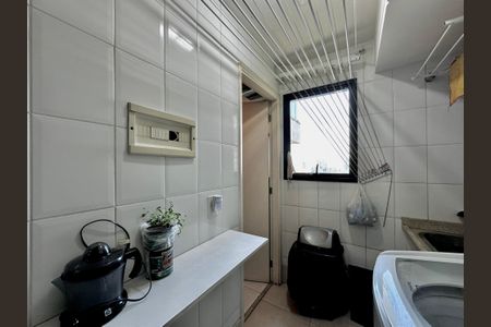 Apartamento à venda com 290m², 4 quartos e 3 vagas Apartamento à venda com 290m², 4 quartos e 3 vagasÁrea de Serviço