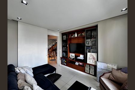 Apartamento à venda com 290m², 4 quartos e 3 vagas Apartamento à venda com 290m², 4 quartos e 3 vagasEscritório