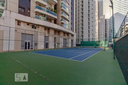 Apartamento à venda com 290m², 4 quartos e 3 vagas Apartamento à venda com 290m², 4 quartos e 3 vagasQuadra Tênis