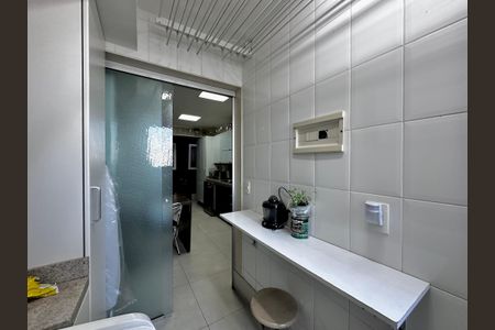 Apartamento à venda com 290m², 4 quartos e 3 vagas Apartamento à venda com 290m², 4 quartos e 3 vagasÁrea de Serviço