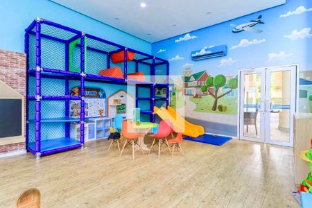 Apartamento à venda com 290m², 4 quartos e 3 vagas Apartamento à venda com 290m², 4 quartos e 3 vagasBrinquedoteca