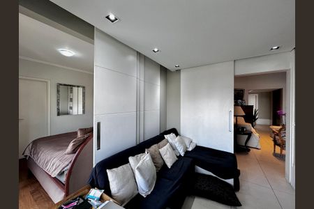 Apartamento à venda com 290m², 4 quartos e 3 vagas Apartamento à venda com 290m², 4 quartos e 3 vagasEscritório