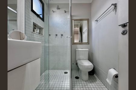 Apartamento à venda com 290m², 4 quartos e 3 vagas Apartamento à venda com 290m², 4 quartos e 3 vagasBanheiro Suíte 1