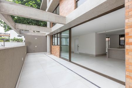 Apartamento à venda com 181m², 3 quartos e 2 vagasTerraço