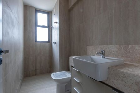 Apartamento à venda com 107m², 3 quartos e 2 vagasBanheiro