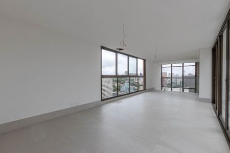 Apartamento à venda com 198m², 4 quartos e 2 vagasSala