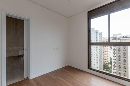 Apartamento à venda com 198m², 4 quartos e 2 vagasQuarto 1
