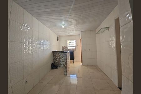 Casa para alugar com 71m², 2 quartos e sem vagacozinha 