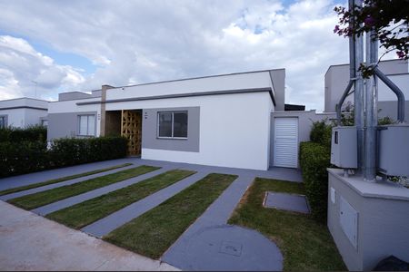 Casa de Condomínio para alugar com 2 quartos, 80m² em Jardins Bellagio, Aparecida de Goiânia