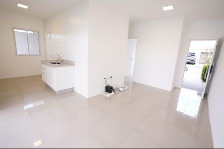 Casa de condomínio para alugar com 80m², 2 quartos e 2 vagasSala/cozinha