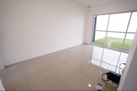 Casa de condomínio para alugar com 80m², 2 quartos e 2 vagasSala/cozinha