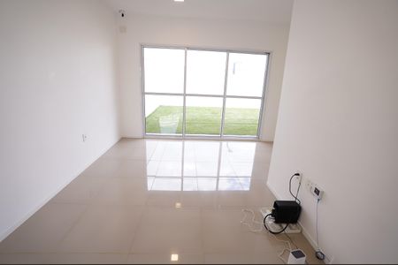Casa de condomínio para alugar com 80m², 2 quartos e 2 vagasSala/cozinha