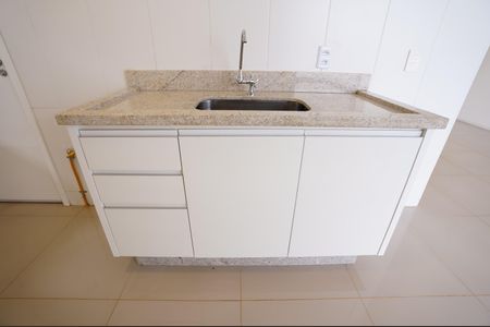 Casa de condomínio para alugar com 80m², 2 quartos e 2 vagasSala/cozinha