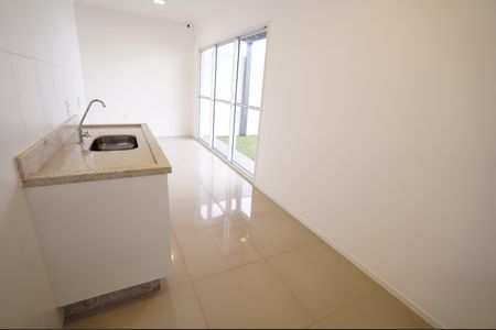 Casa de condomínio para alugar com 80m², 2 quartos e 2 vagasSala/cozinha