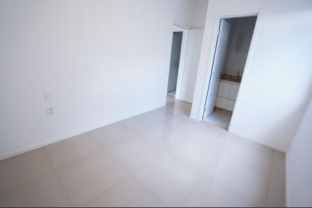 Casa de condomínio para alugar com 80m², 2 quartos e 2 vagasSuíte