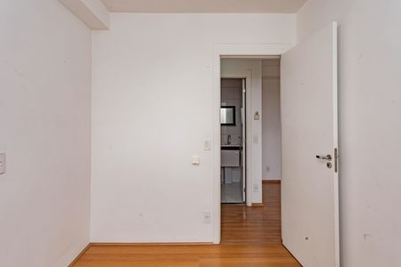 Quarto 1 de apartamento para alugar com 2 quartos, 41m² em Jardim Santa Emilia, São Paulo