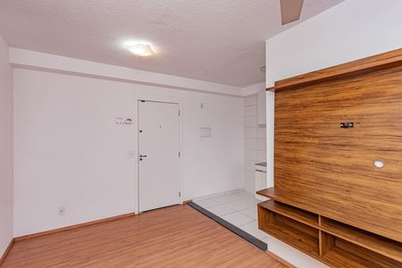 Sala de apartamento para alugar com 2 quartos, 41m² em Jardim Santa Emilia, São Paulo