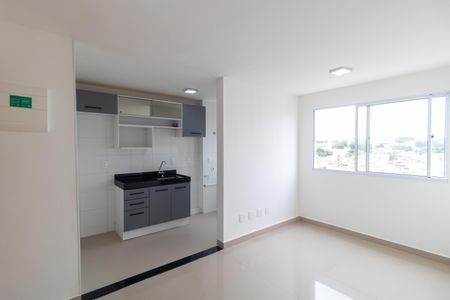 Salas de apartamento à venda com 2 quartos, 45m² em Vila Satúrnia, Campinas