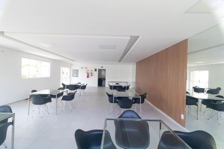 Apartamento à venda com 45m², 2 quartos e 1 vaga Apartamento à venda com 45m², 2 quartos e 1 vagaÁrea comum - Salão de festas