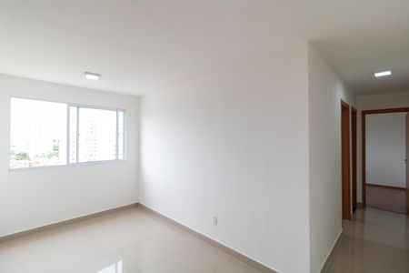 Salas de apartamento à venda com 2 quartos, 45m² em Vila Satúrnia, Campinas