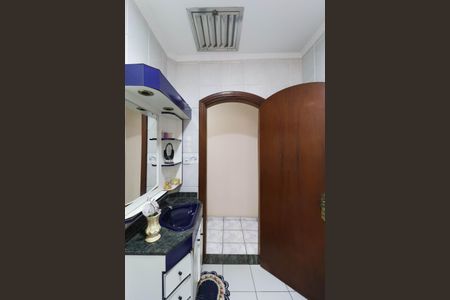 Casa à venda com 195m², 3 quartos e 1 vagaBanheiro