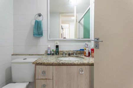 Apartamento à venda com 67m², 2 quartos e 1 vagaBanheiro 