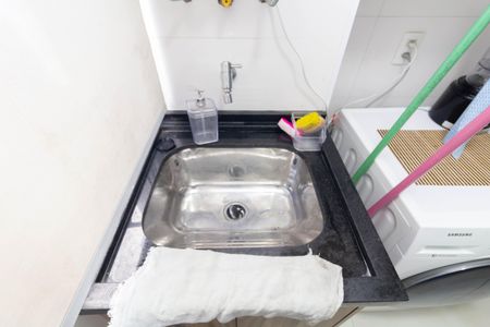 Apartamento à venda com 48m², 2 quartos e 1 vaga Apartamento à venda com 48m², 2 quartos e 1 vagaCozinha e Área de Serviço