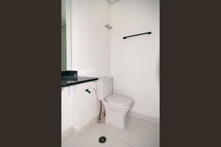 Banheiro Social de kitnet/studio para alugar com 0 quarto, 40m² em Bela Vista, São Paulo