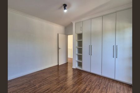 Casa de condomínio para alugar com 560m², 5 quartos e 3 vagas Casa de condomínio para alugar com 560m², 5 quartos e 3 vagasQuarto 2