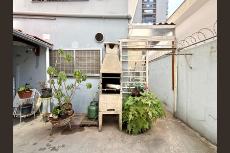 Casa para alugar com 35m², 1 quarto e sem vaga Casa para alugar com 35m², 1 quarto e sem vagaQuintal