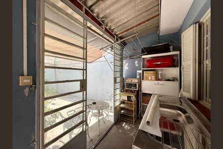 Casa para alugar com 35m², 1 quarto e sem vaga Casa para alugar com 35m², 1 quarto e sem vagaVaranda