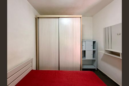 Casa para alugar com 35m², 1 quarto e sem vaga Casa para alugar com 35m², 1 quarto e sem vagaQuarto